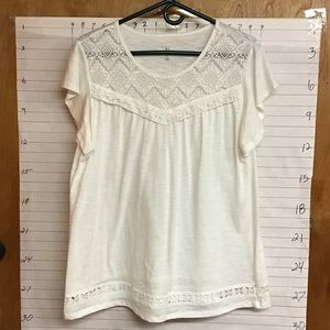 HANNAH  woman's lacy embellishment around the neck and the hem,  sz L white